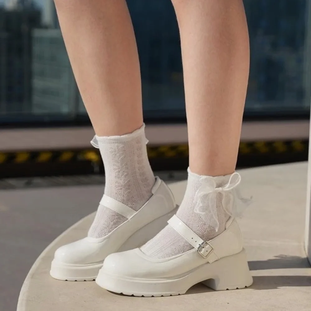 Genialle Platform Mary Janes Women Size 5 White Patent Chunky Lug Sole NWT GEN